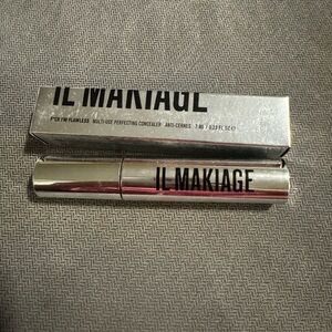 Multi use perfecting CONCEALER